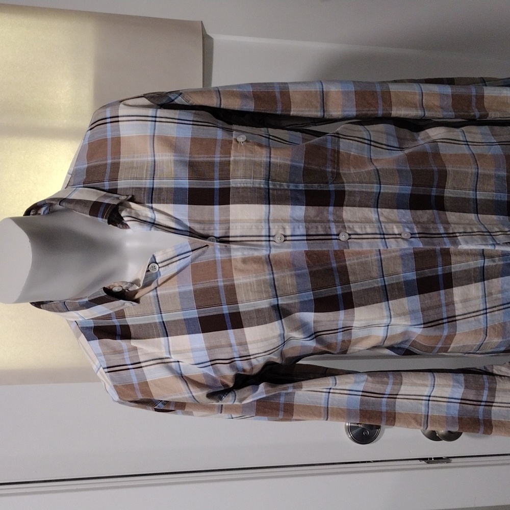 Haupt mens brown and blue cotton plaid shirt. Large. Neck 16.5
